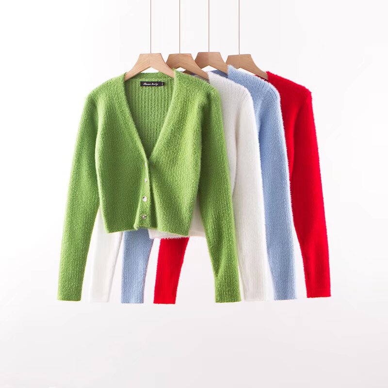 V-neck long sleeved cardigan sweater by eprolo