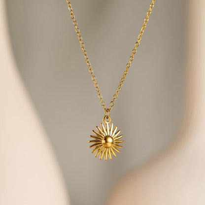 Cross-Border Popular Stainless Steel Necklace With 18K Gold Plated Flower, Sun, Heart, Geometric Lines Pendant, Clavicle Chain Jewelry